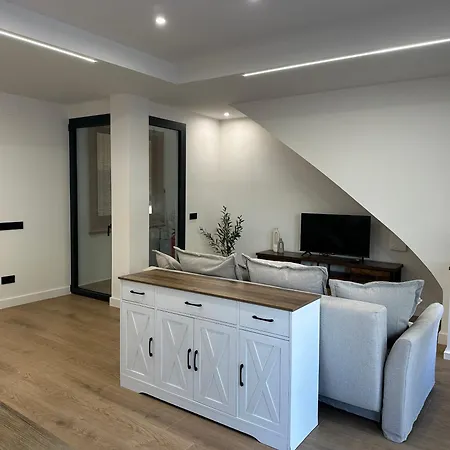 Apartment Hauzify I Balmes Calella